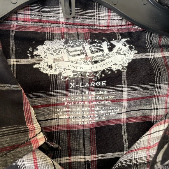 HELIX XL Boys Short Sleeve Button Down Graphic Back Pocket Front Shirt NWT - Picture 7 of 8